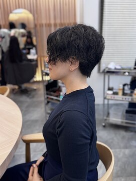 癖を活かしたモードなマニッシュショート　　五十嵐