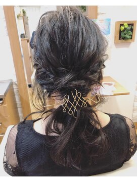 結婚式　二次会　ブライダル　パーティ　ヘアアレンジ