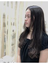 ゼル イオンタウン名西(ZELE) ナチュラルで柔らかいミディアム ヘア