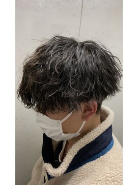 エルオム(EL.HOMME) 波巻きパーマ／刈り上げマッシュ