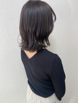 エルメ(elme) ダークグレージュ#外ハネミディアム#大人可愛い