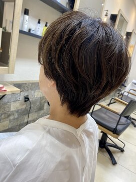 リアン 鶴見(Lien) 癖毛を活かしてショート
