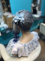 リエラ 新宿(RIERA)&nbsp;編みカチュ×サイドポニー