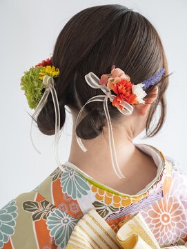 ヘアーサロン ラフリジー(Loufreasy) 【ツインお団子ヘアアレンジ】ボブミディアム成人式振袖卒業式袴