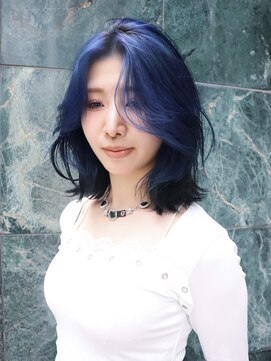 シェル(SHEL+L) ムーディなネイビーエンドカラー【滝野】