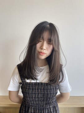 ミナリ(minari) 透明感カラー/レイヤーカット◎