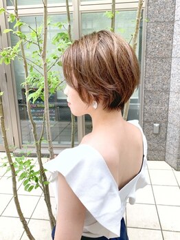【繰り返すグレイカラーだからこそ、一人一人に合わせたヘアカラーをデザインします♪】