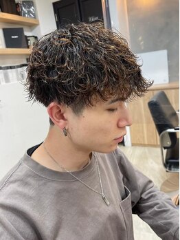 アール ヘアーアンドメイク 妻田店(R Hair&Make)の写真/【マックスバリュ敷地内】メンズクーポンご用意◎メンズデザインパーマでいつものスタイルに動きを♪