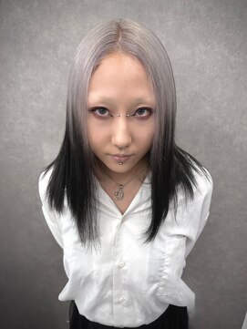 いろあそび 八王子 【ルーツカラー】ホワイトシルバー×ブラック