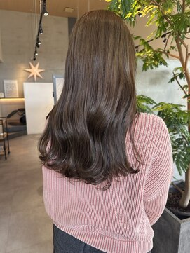 オリーブベージュ