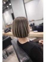 フォーク(FOLK)&nbsp;YAMATO 切りっぱなしボブ　ハイライト　白髪ぼかし対応