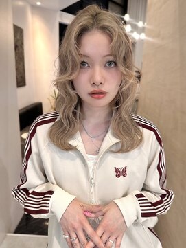 シェノン 表参道(CHAINON) 【Hana】ブロンドベージュウェーブ巻きヘア