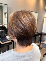 エオン(eon) 3Dカラーショートレイヤー【eon】大人女性、マイナス6歳ヘア
