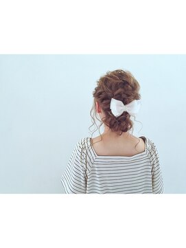 ツイギー 千舟店(TWiGGY) ホワイトリボンアレンジ