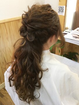 ララテラス(LaLa Terrace) ～LaLa Terrace流～波ウェーブ×ネオハーフアップ☆