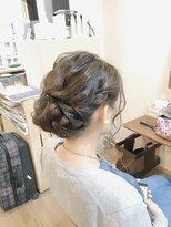 ロカット サロン(Roquat Salon)&nbsp;ゆるふわシニヨンアップアレンジ【ヘアアレンジ　立川/立川南】