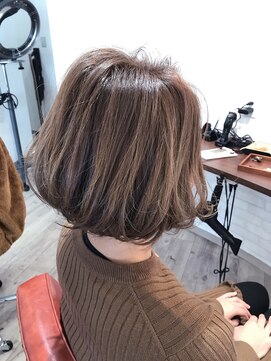 ヘアーサロン カヴィエ(hair salon covie) 大人ショートボブ ハイライト