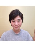 前下がりベリーショート刈上げスタイル