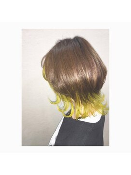髪といろいろ 外ハネインナーカラー