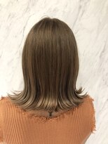 リー 京橋(Lee) 切りっぱなしボブ×ケアブリーチダブルカラー/kana