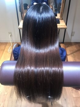 ロカヒ(lokahi)の写真/こだわりのオーダーメイドの髪質改善トリートメントを使用し、回りから褒められる美髪に