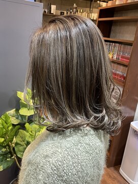 リィリ バイ ロダット 横浜(rili by LODAT) ハイライト×グレージュ【rili横浜】