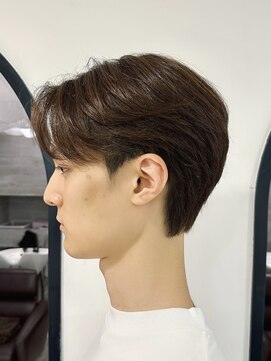 リタ(Lita) センターパートカルマパーマニュアンスパーマコンマヘア韓国ヘア