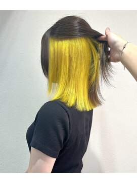 リラス 博多(rilas) イエローインナー　ダブルカラー　ブリーチ　派手髪