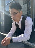 刈り上げツイストパーマ無造作アップバングビジネスメンズヘア