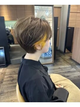 チチョ(chicho) インナーカラーショートヘア