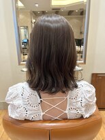 ビュートリアム265(BEAUTRIUM 265)&nbsp;ミディアムボブ ブリーチなしカラー 透明感カラー くびれボブ