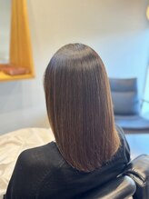 シア(Sia) メテオストレート&カラー