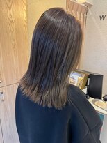 ウィタ(wita.)&nbsp;透明感オリーブグレージュ/艶髪ミディアム/切りっぱなし