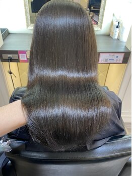 ブレイズ ザ サロン(BLAZE THE SALON)の写真/【クーポンあり】ツヤ感のある、自然なストレートヘアを実現！髪質に合わせた薬剤選定で理想の仕上がりに◎