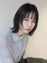 シア(XIA)&nbsp;レイヤーボブ/ぱつっとバング/外ハネ/黒髪/透明感/金山