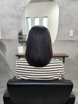 カラーツリー(CoLoR TRee)の写真/【リタッチ￥2200～】頭皮・髪に優しい薬剤を使用。艶感と透明感のある綺麗な発色を実現。
