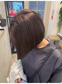 Lomalia表参道ケアカラーナチュラグレージュボブ