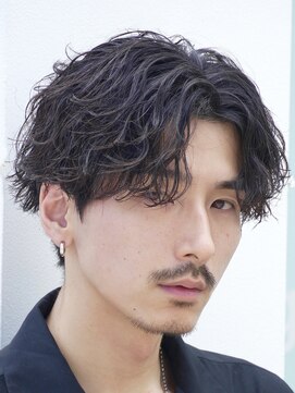 原宿メンズパーマフェザーパーマシャドウパーマセンターパート