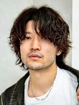 ルーシー 名古屋栄(LUCEY) センターパートニュアンスパーマフェザーパーマ波巻きパーマ