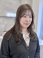 アトロ(Atoro)&nbsp;梅田/レイヤーカット/透明感ベージュ