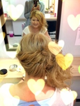 ヘアセットアップス(UP's) ★ねじり編みこみゆるサイドアップ～