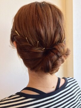 ルーシーヘアー(Luci Hair) シニヨンスタイル