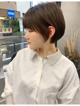 シャムオーツー 国分寺(CHAM:O2) 丸みショート/グレージュ/ブリーチ一回/20代/30代