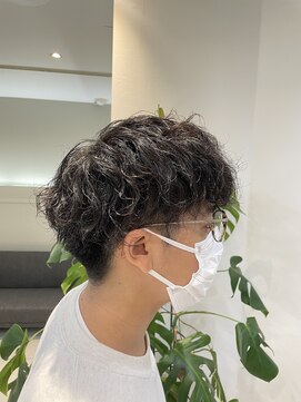 ユーリ(juli) 大人ニュアンスパーマ