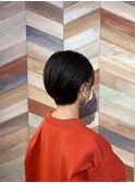 耳かけ×ショートボブ
