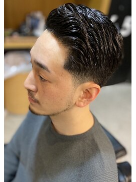 フランクスバーバーリベラルド 横浜(FRANK'S BARBER LIBERALD) ウェーブアップテーパーフェード