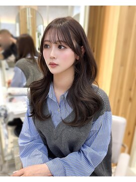 アフロートリノ(AFLOAT Leino) 大人可愛いレイヤーカット　韓国ヘア　くびれヘア顔まわりカット