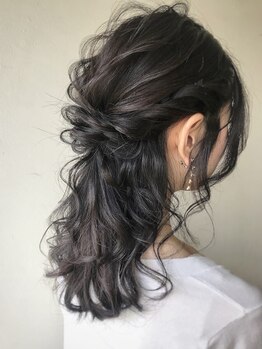 【お得な定額あり♪】カジュアル～パーティーヘアセットまで幅広く対応OK!流行のアレンジ6種類から選べる♪