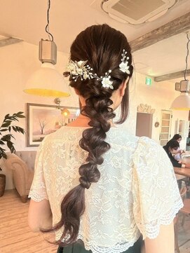 ココロカラ(Cocorokara) 結婚式 ヘアアレンジ 編み下ろし