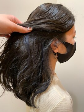 ピークアブー アヴェダ アトレ恵比寿(PEEK-A-BOO AVEDA) 大平彩　イヤリングカラー　ネイビー　インナーカラー